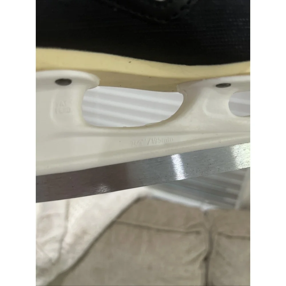 Bauer Impact‎ 200 Youth 7 1/2 To 8 Ice Hockey Skates. 1x Use